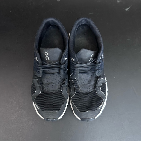 On Cloud Swiss Sneaker Women’s Shoes Size 6.5 Black Slip On Athleisure Sneakers - Picture 6 of 9